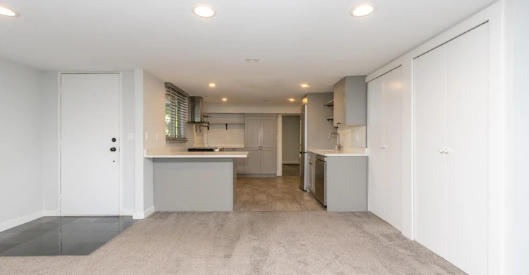 Suite-2673 Woodbine Drive, North Vancouver, BC, V7R 2R7 - 4