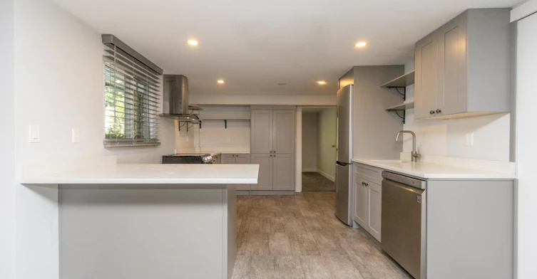 Suite-2673 Woodbine Drive, North Vancouver, BC, V7R 2R7 - 7