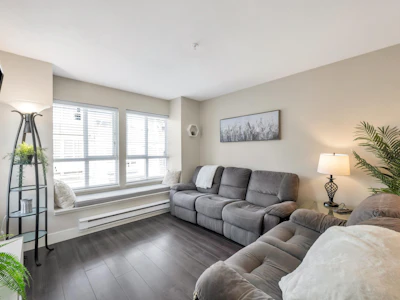 75-8844 208 Street - 4