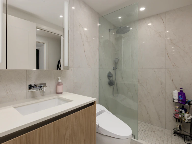 1005-135 E 13th Street, North Vancouver, BC, V7L 0J8 - 9