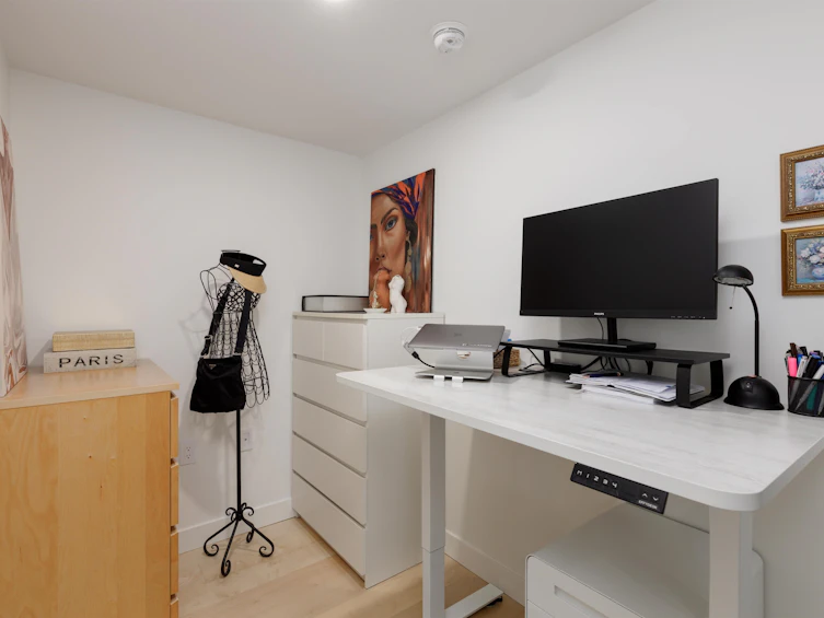 1005-135 E 13th Street, North Vancouver, BC, V7L 0J8 - 11