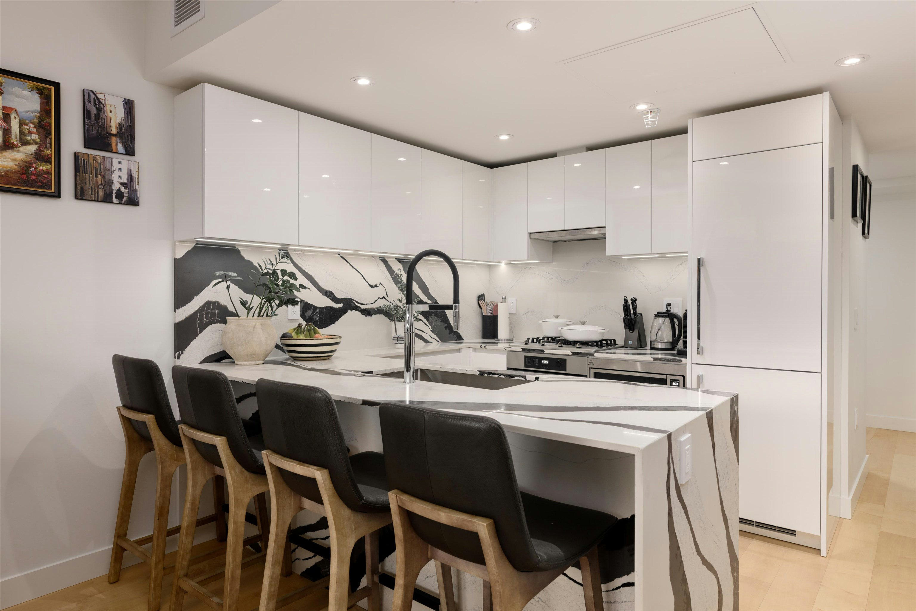 1005-135 E 13th Street - 3