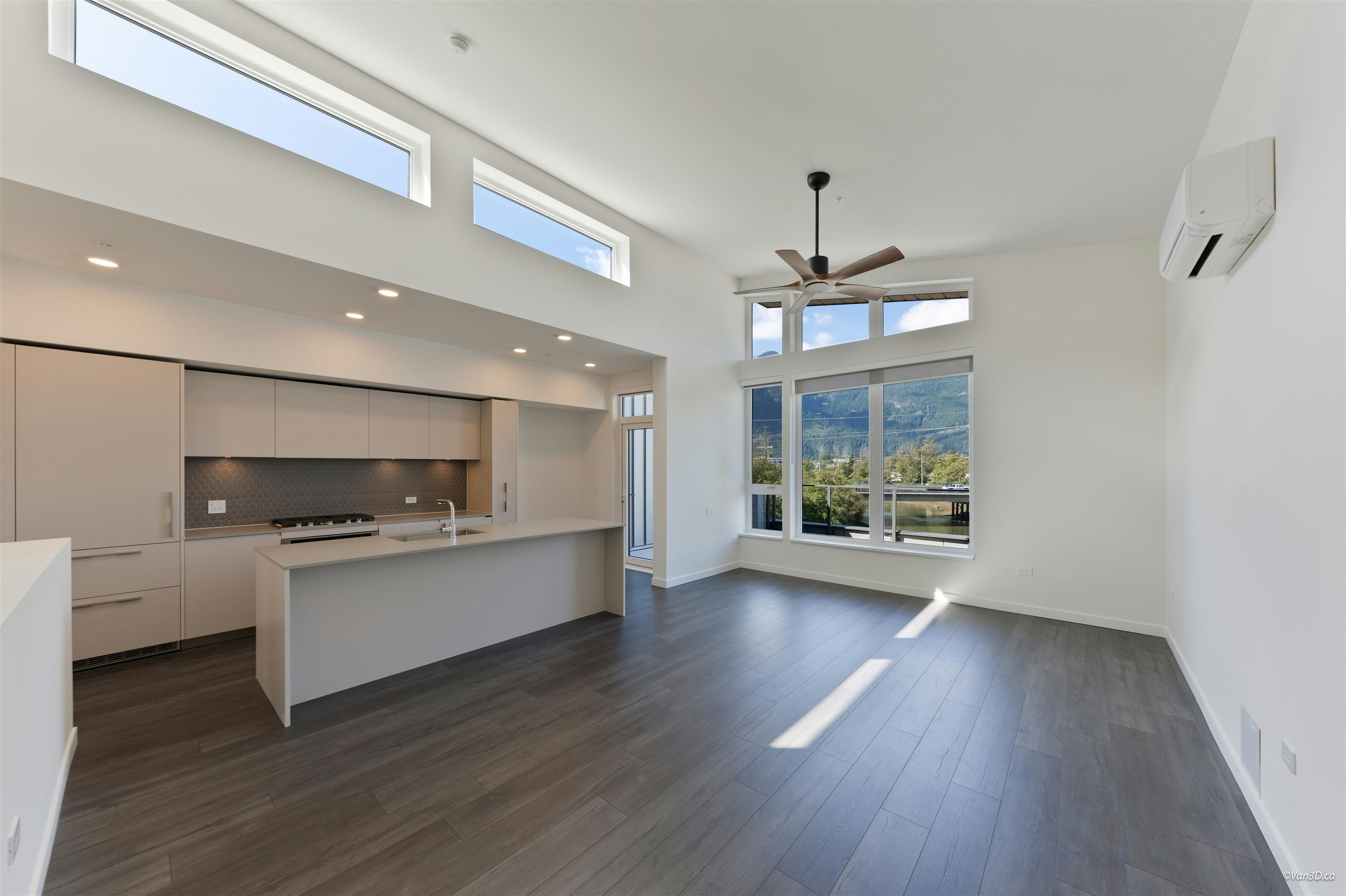 208-1500 Scott Crescent, Squamish, BC, V8B 1G4