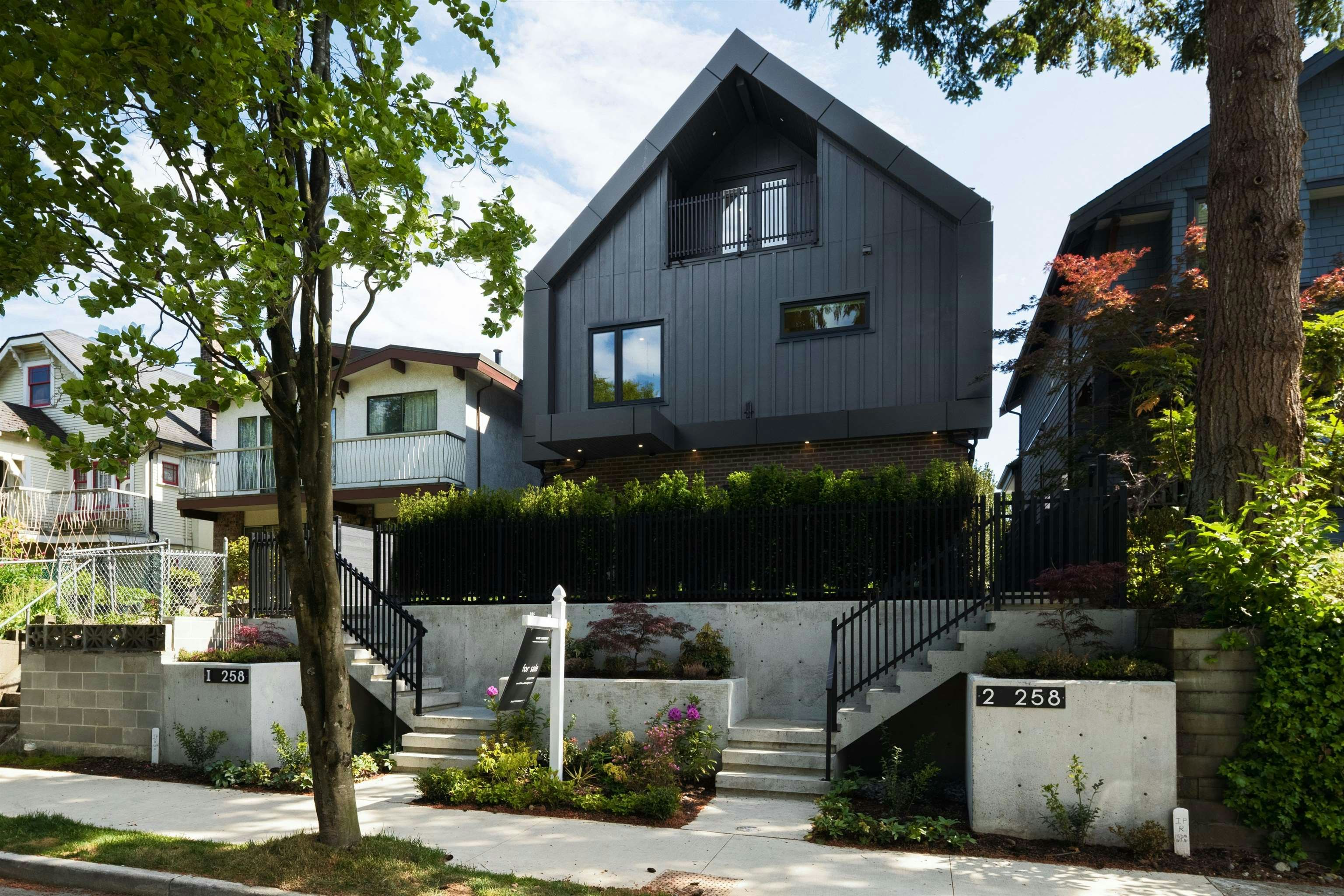 2-258 E 19 Avenue, Vancouver, BC, V5V 1J2