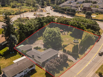 34348 Laburnum Avenue - 2