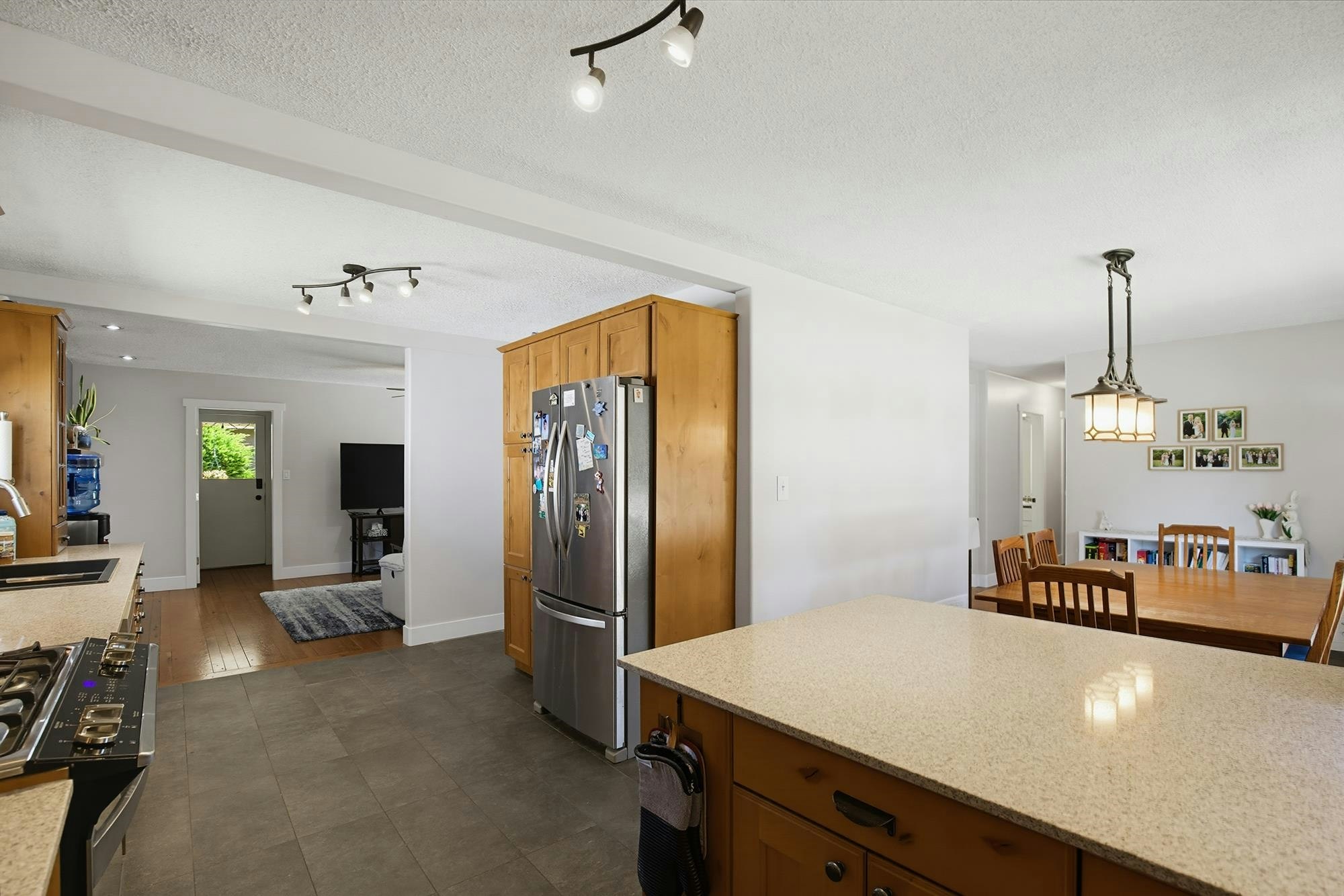 34348 Laburnum Avenue, Abbotsford, BC, V2S 4T9 - 11