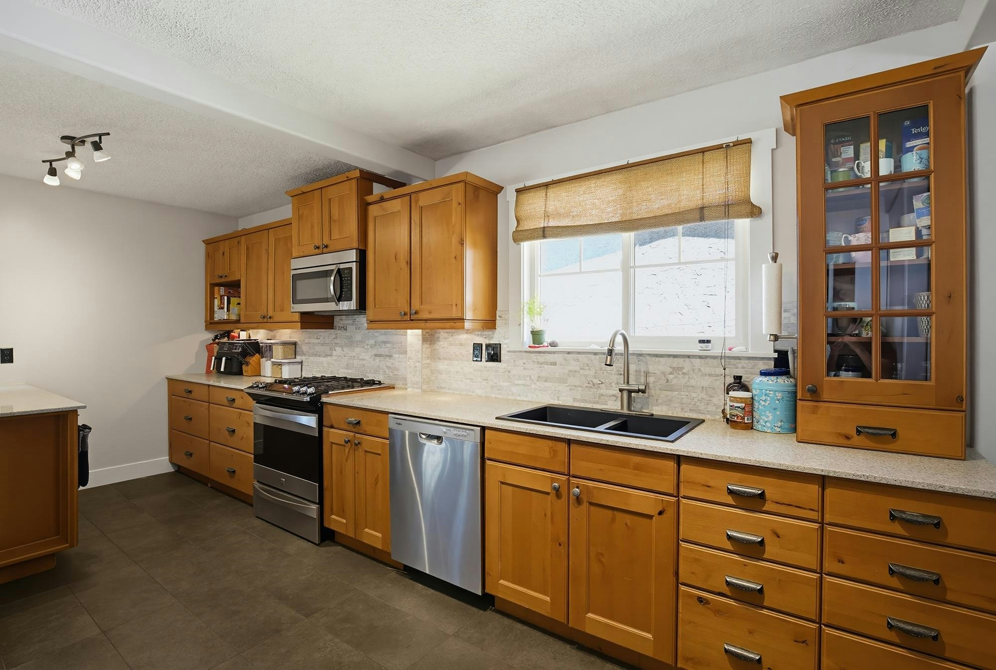 34348 Laburnum Avenue, Abbotsford, BC, V2S 4T9 - 9