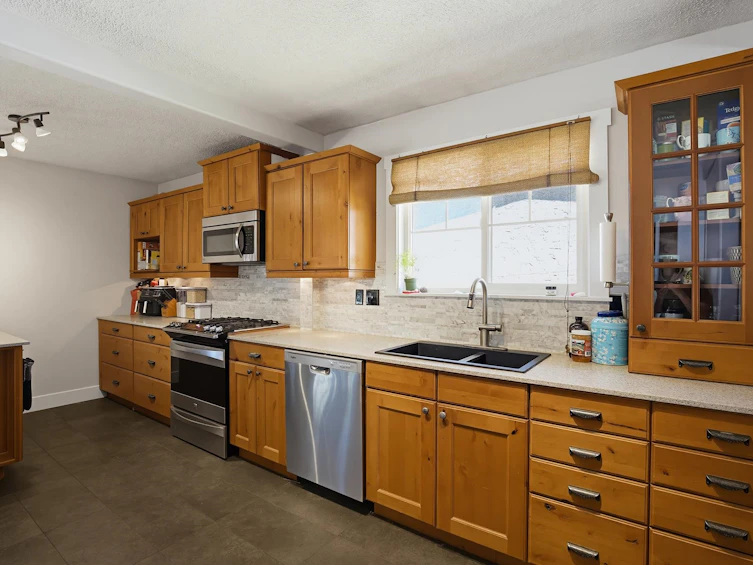 34348 Laburnum Avenue, Abbotsford, BC, V2S 4T9 - 9