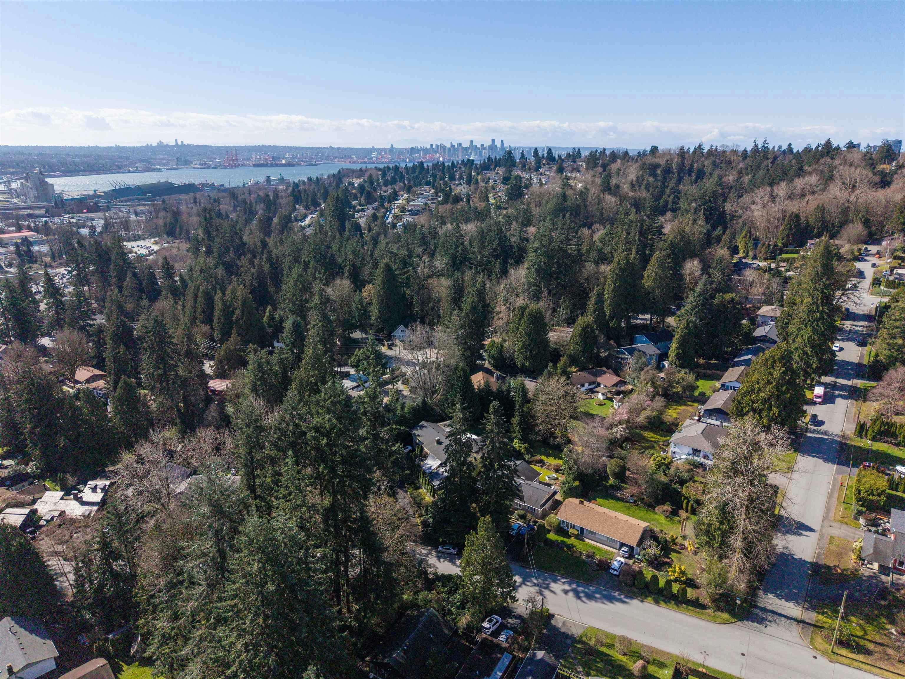 1329 Appin Road, North Vancouver, BC, V7J 2T4 - 27