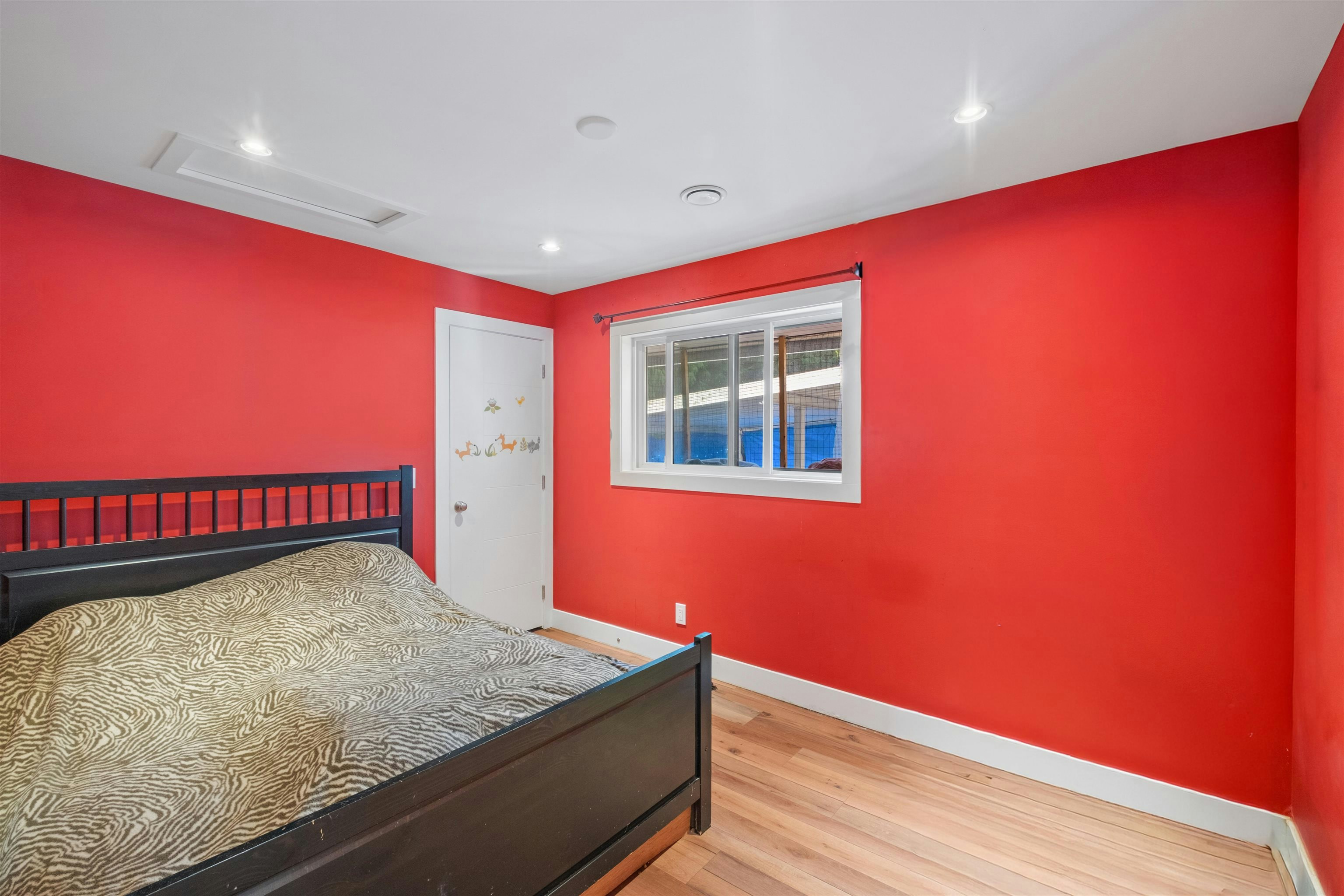 1329 Appin Road, North Vancouver, BC, V7J 2T4 - 9