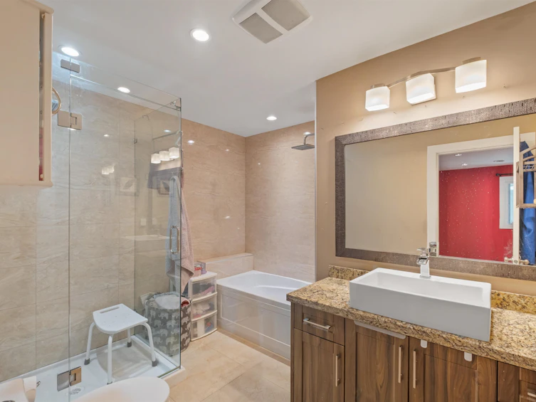1329 Appin Road, North Vancouver, BC, V7J 2T4 - 13