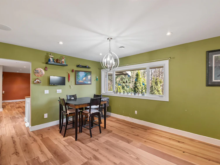 1329 Appin Road, North Vancouver, BC, V7J 2T4 - 4