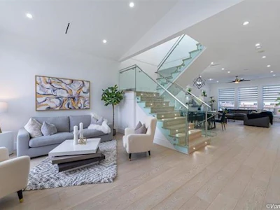 16759 18 Avenue - 3