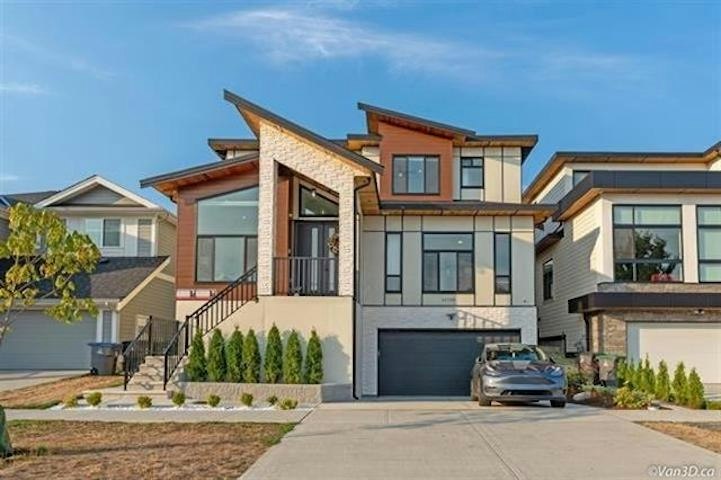 16759 18 Avenue, Surrey, BC, V3Z 9X5