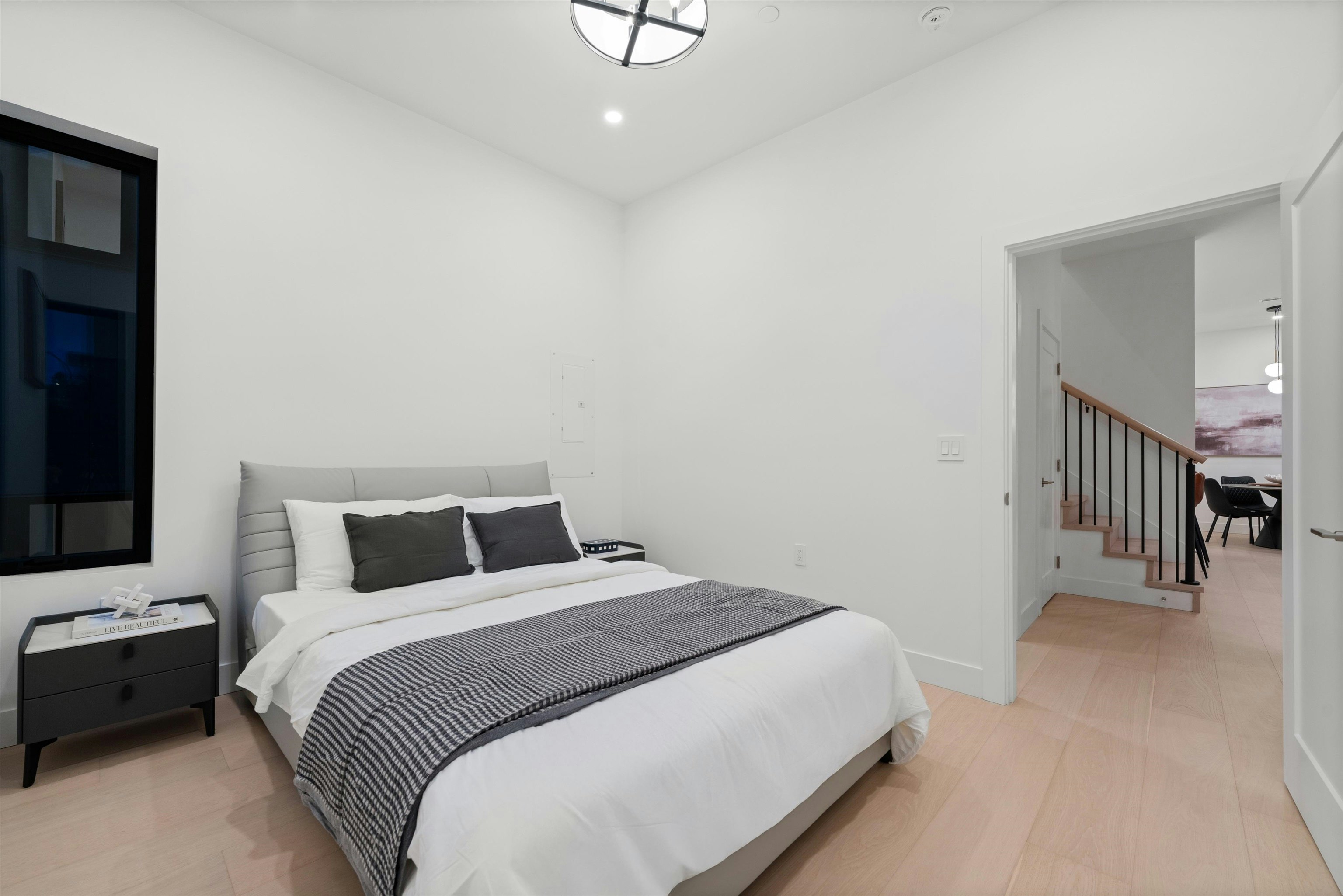1605 E 21st Avenue, Vancouver, BC, V5N 3V8 - 24