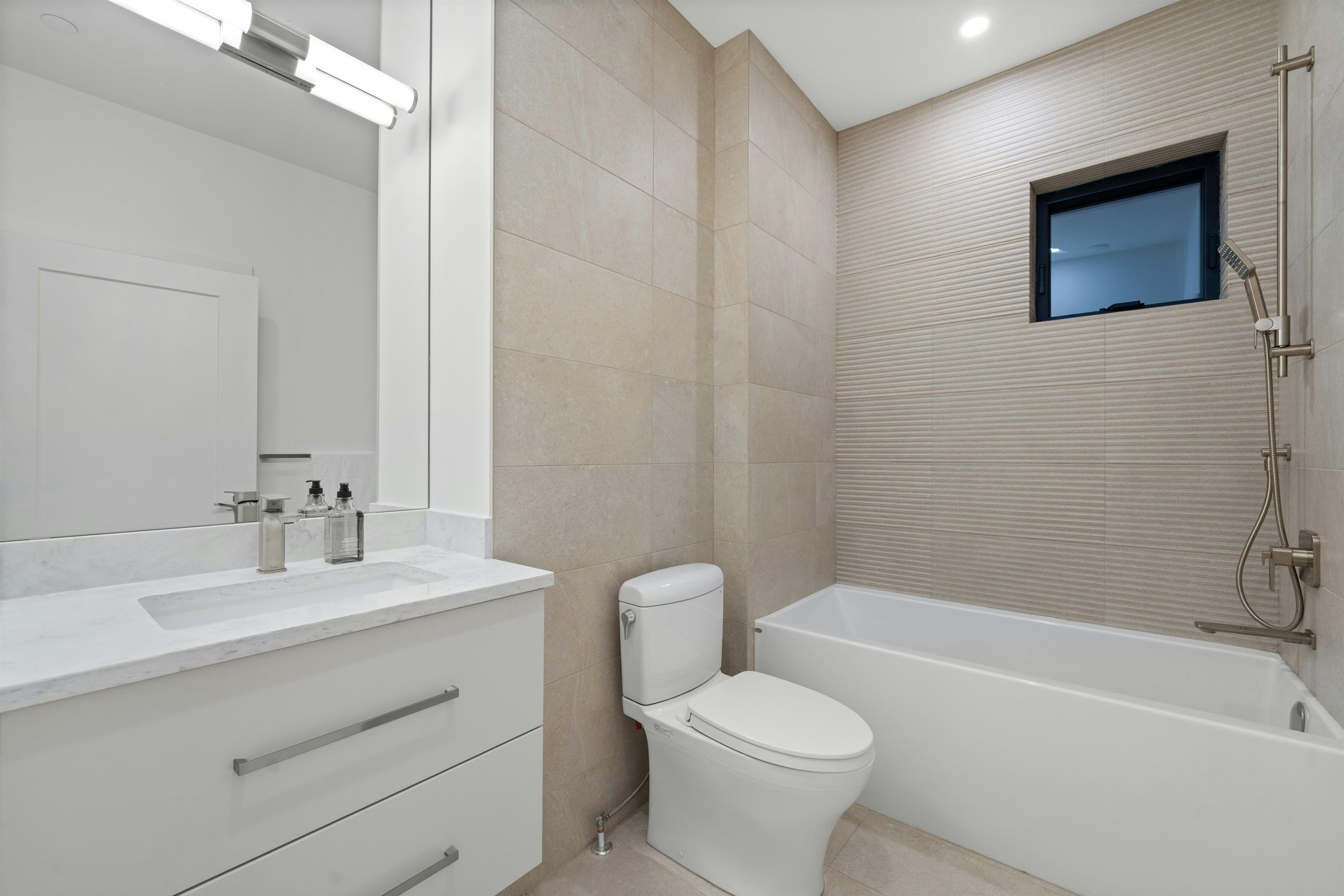 1605 E 21st Avenue, Vancouver, BC, V5N 3V8 - 25