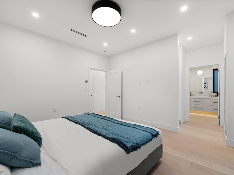 1605 E 21st Avenue, Vancouver, BC, V5N 3V8 - 19