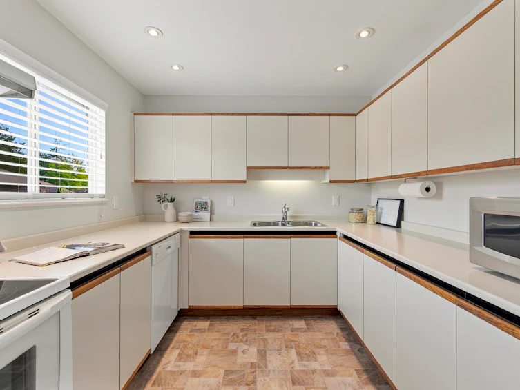 836 Roche Point Drive, North Vancouver, BC, V7H 2T9 - 9