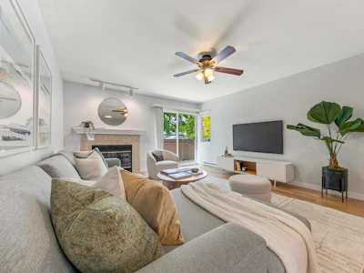 836 Roche Point Drive - 3