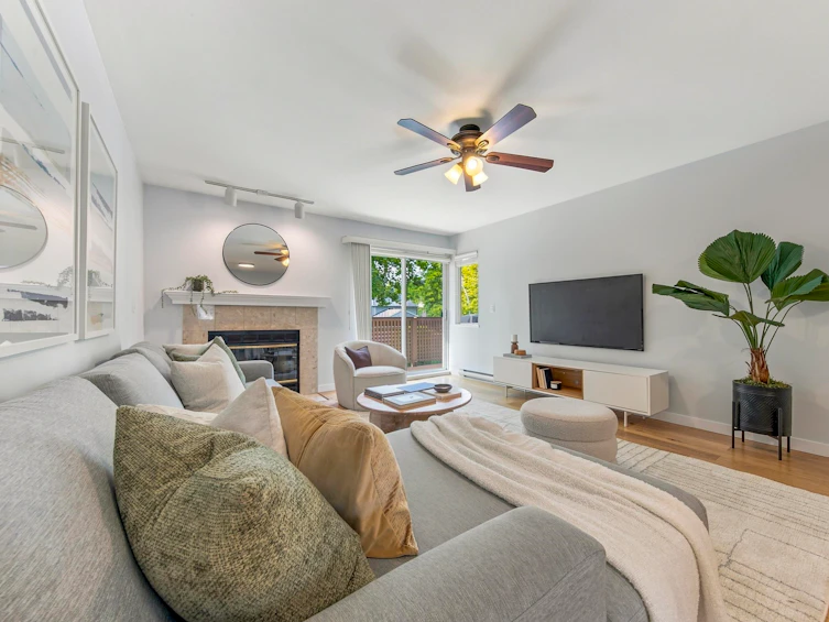 836 Roche Point Drive, North Vancouver, BC, V7H 2T9 - 3