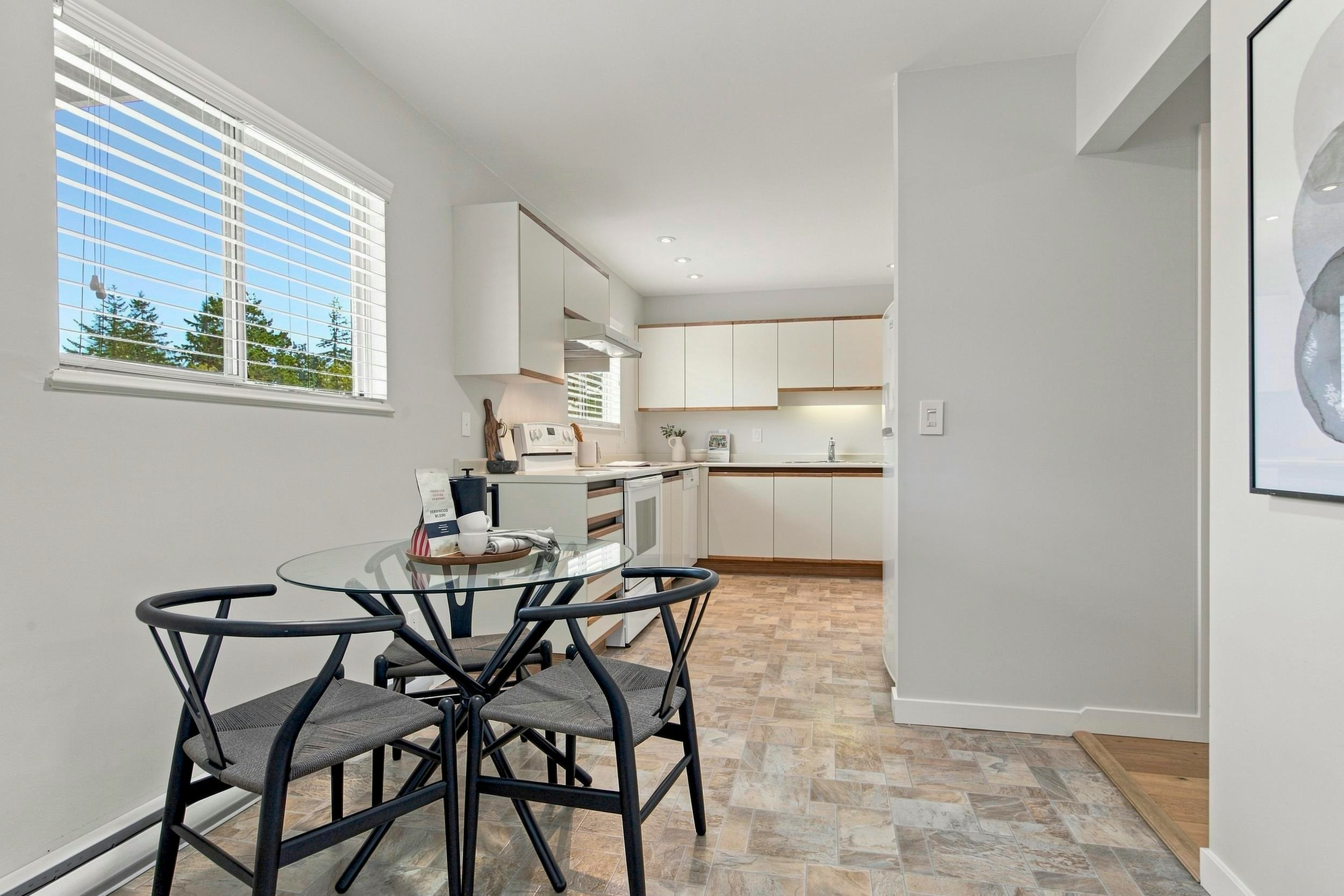 836 Roche Point Drive, North Vancouver, BC, V7H 2T9 - 10