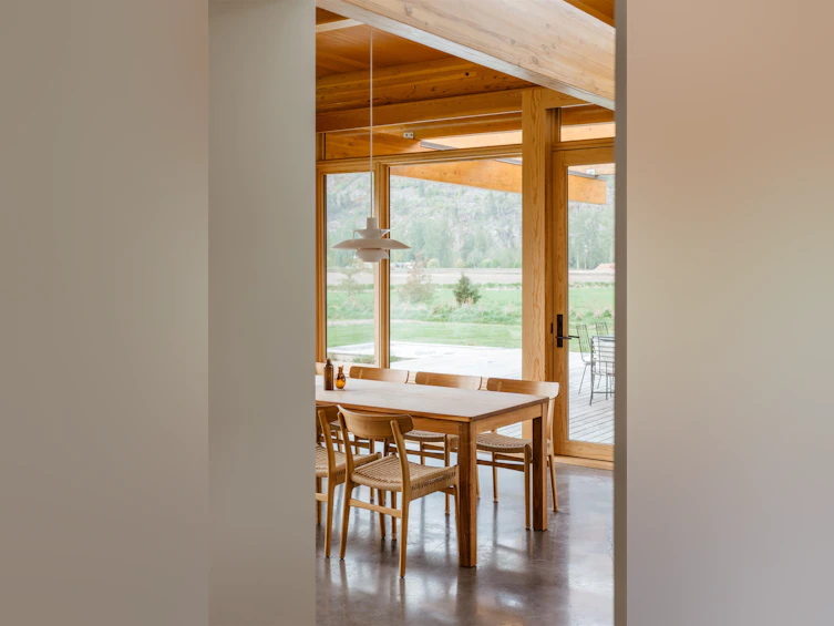9209 Pemberton Meadows Road, Pemberton, BC, V0N 2L0 - 13
