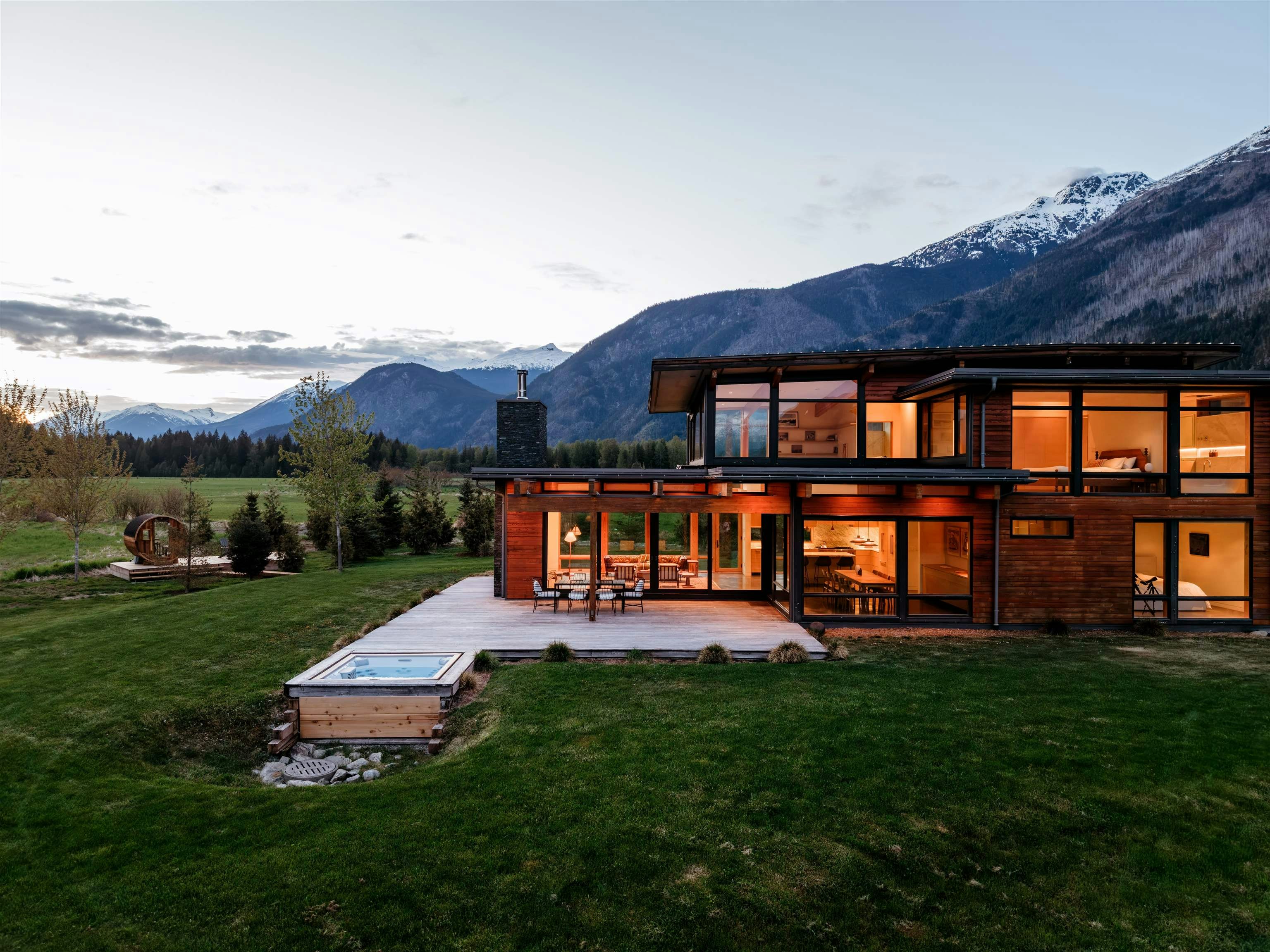 9209 Pemberton Meadows Road, Pemberton, BC, V0N 2L0 - 2