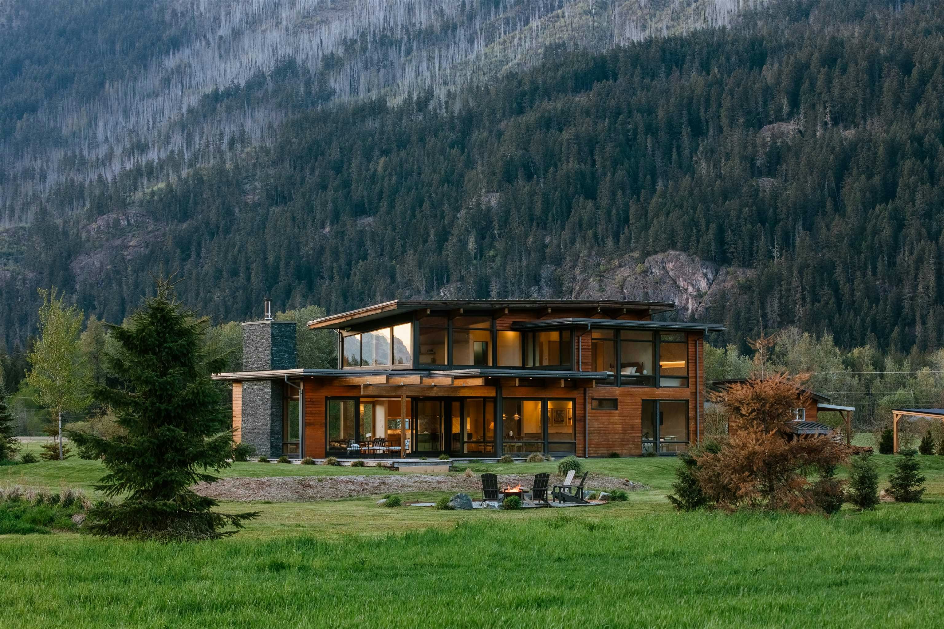 9209 Pemberton Meadows Road, Pemberton, BC, V0N 2L0 - 32