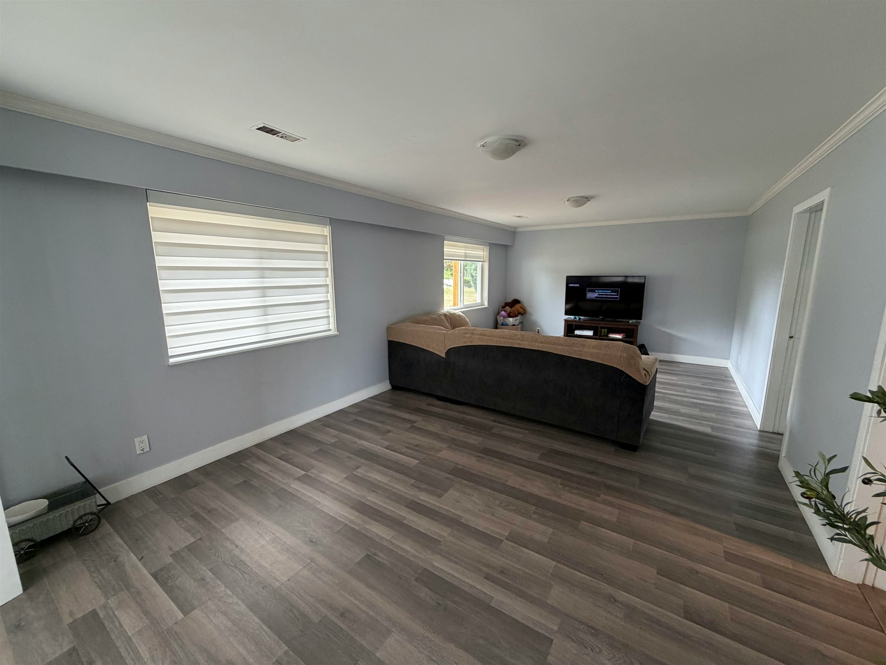 5237 12 Avenue - 4