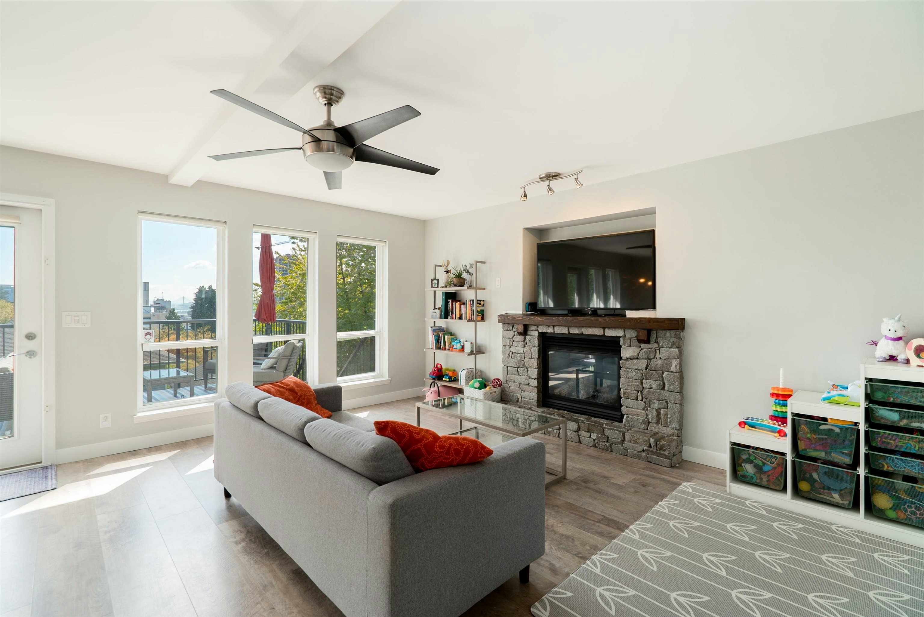 330 Richmond Street, New Westminster, BC, V3L 4B8 - 9