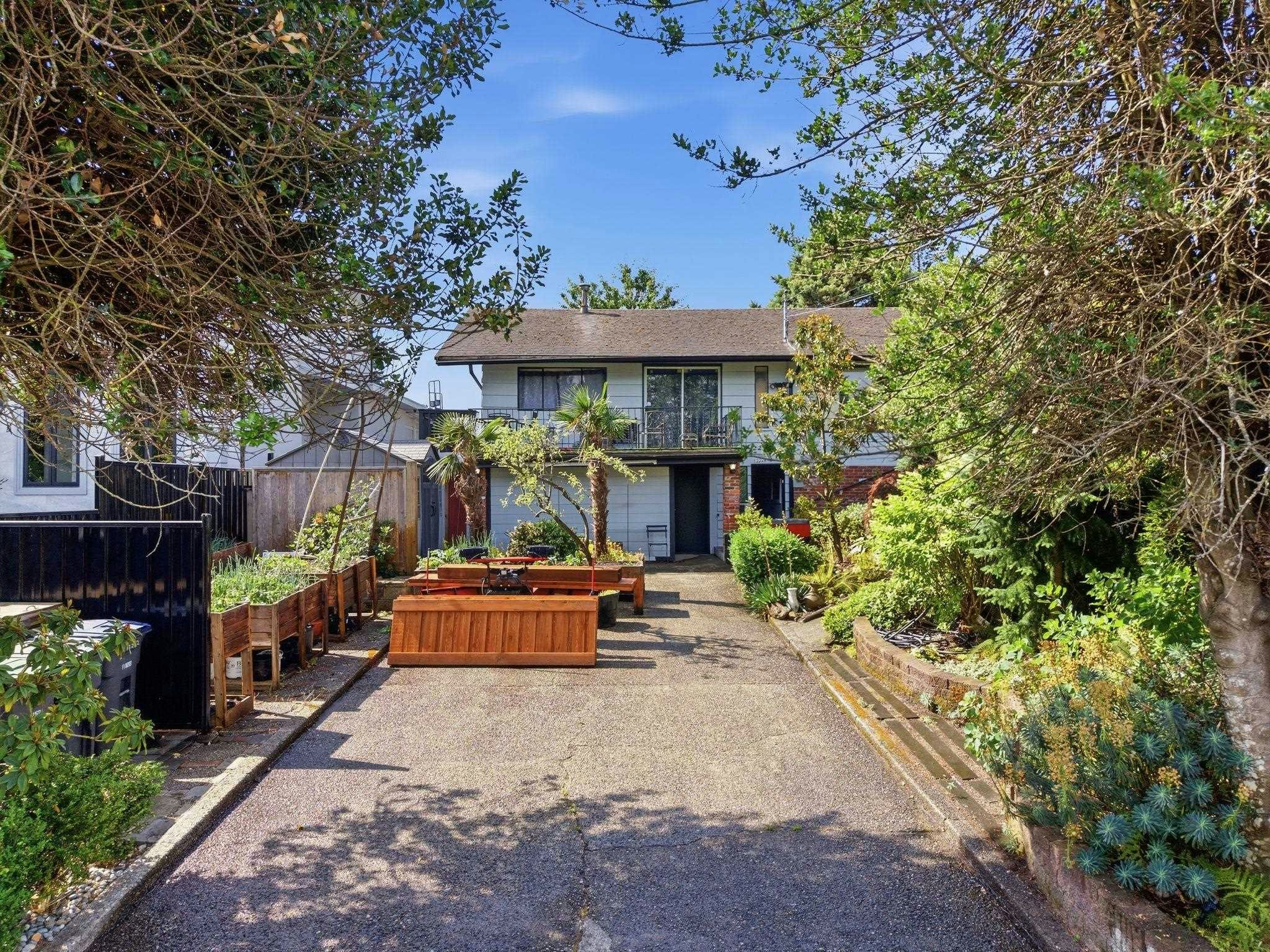 12222 100 Avenue, Surrey, BC, V3V 2X1 - 2