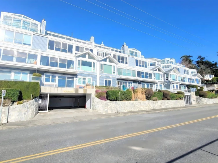 303-15165 Marine Drive, Surrey, BC, V4B 1C5