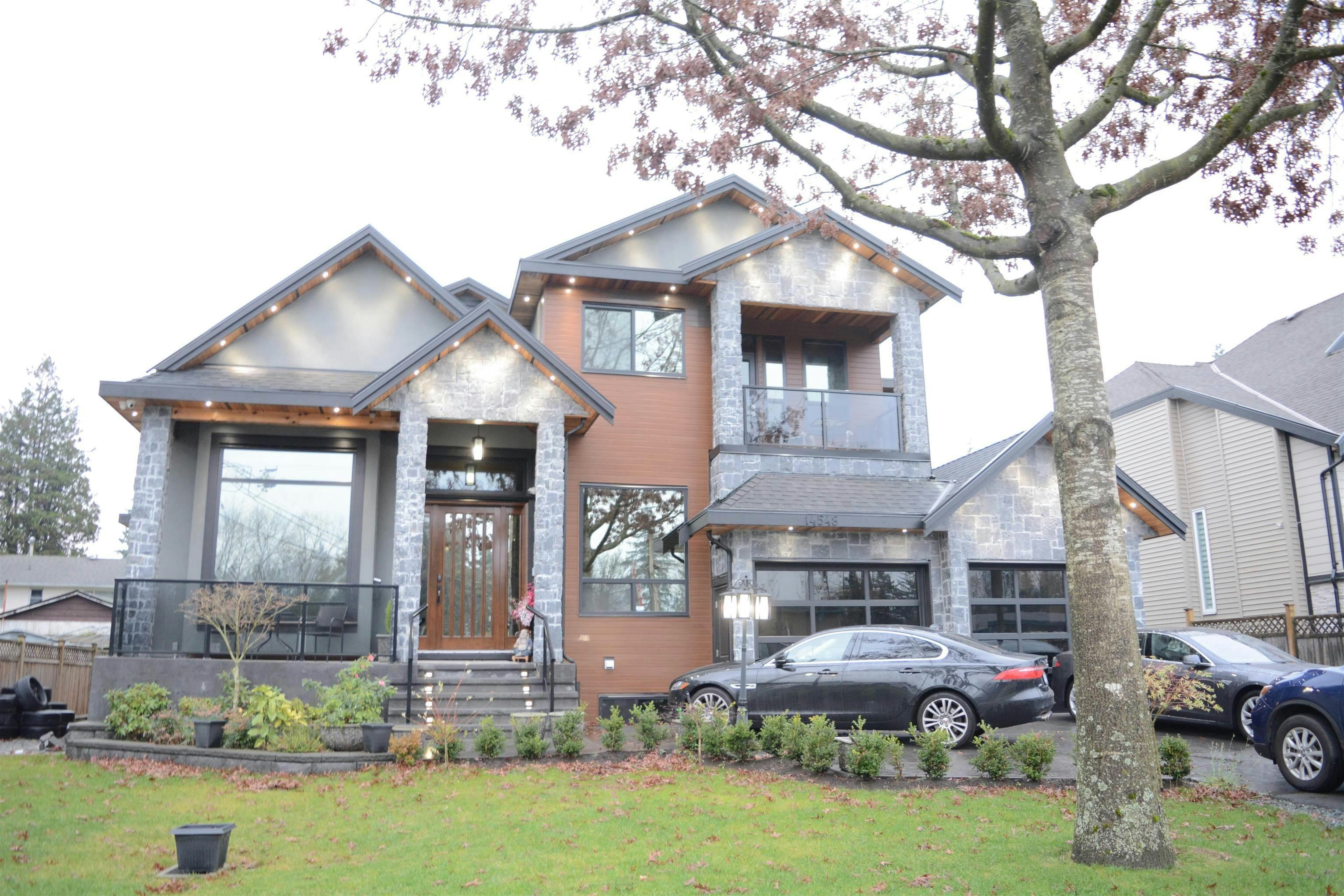 14548 110a Avenue Avenue, Surrey, BC, V3R 2B5