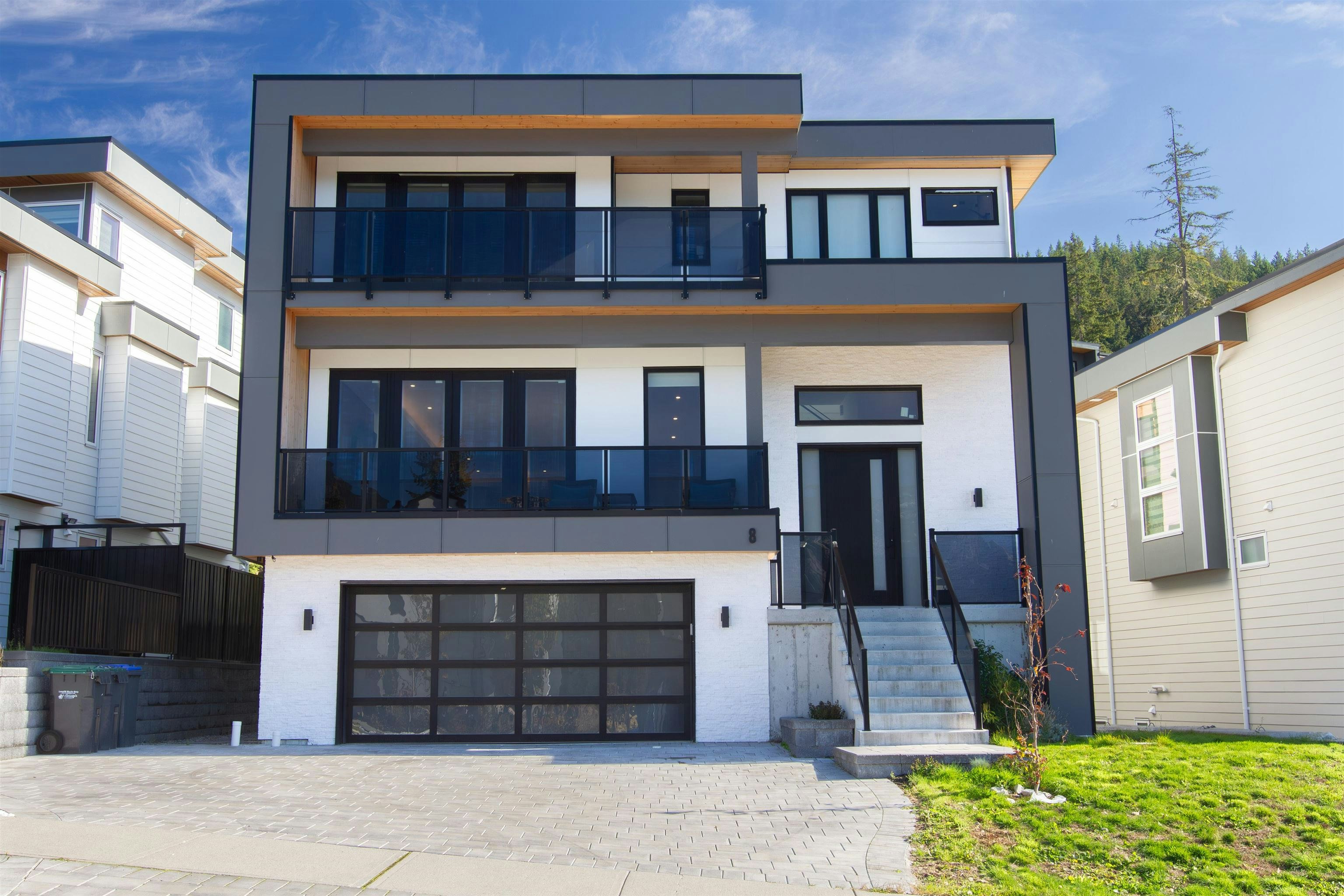 8-3385 Mamquam Road - 3