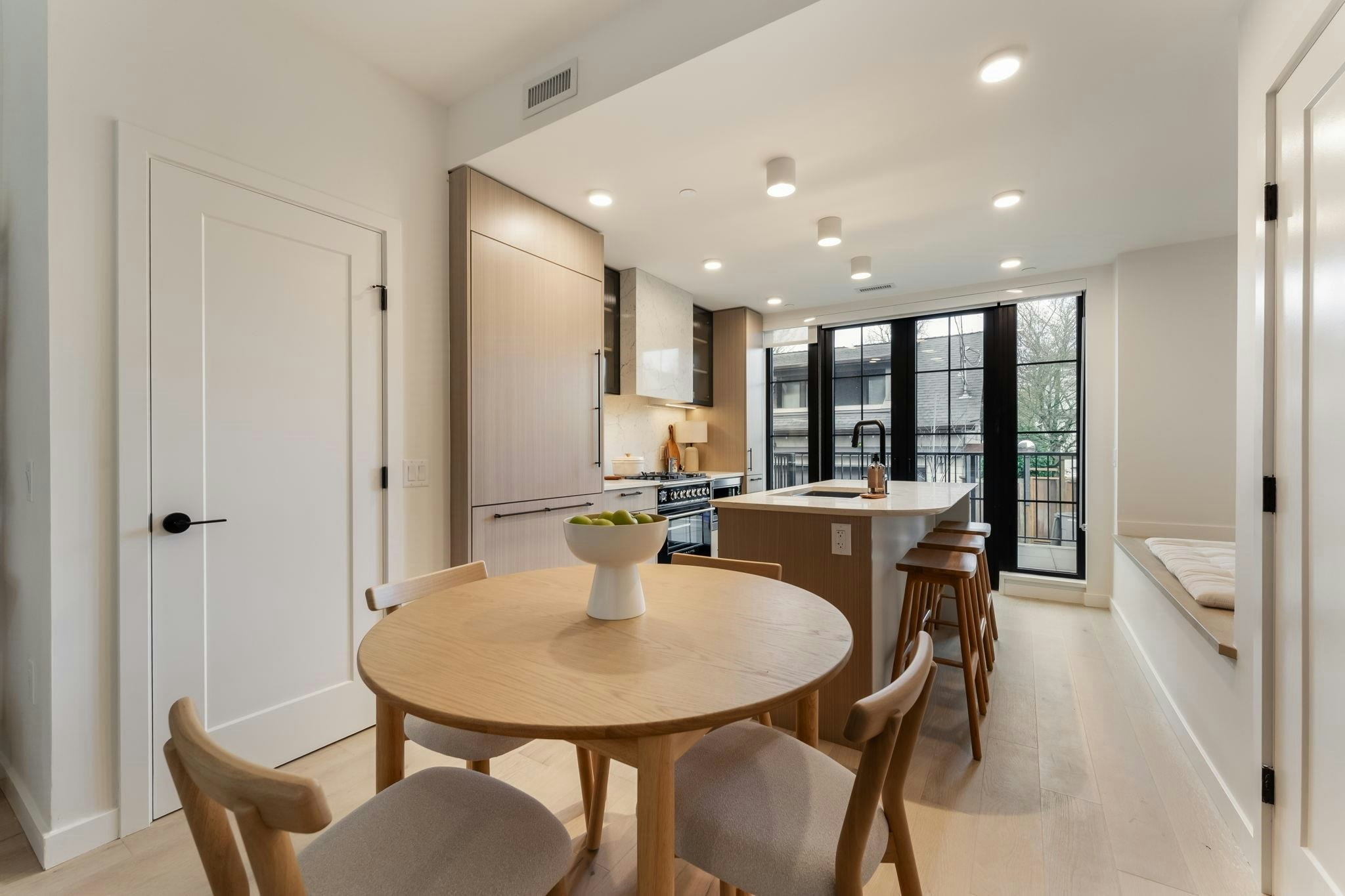 197 W King Edward Avenue, Vancouver, BC, V5Y 4B4 - 10