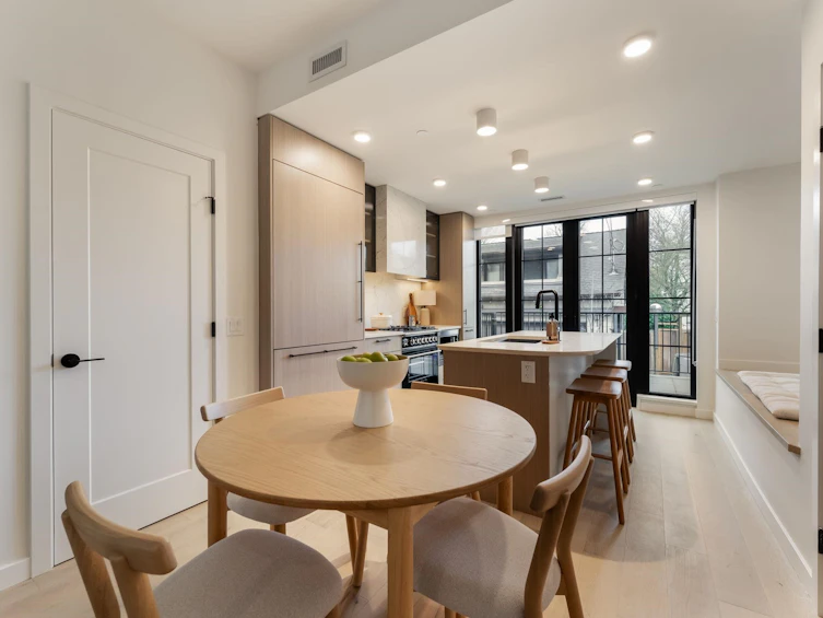 197 W King Edward Avenue, Vancouver, BC, V5Y 4B4 - 10