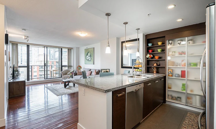 1203-2959 Glen Drive