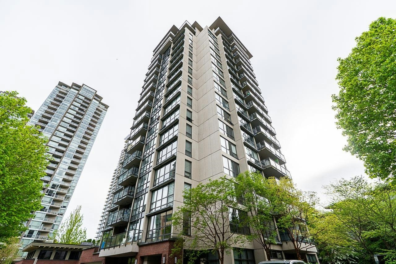1203-2959 Glen Drive - 3