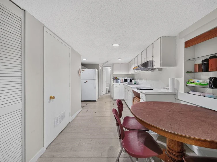 2984 W 39th Avenue, Vancouver, BC, V6N 2Z6 - 24