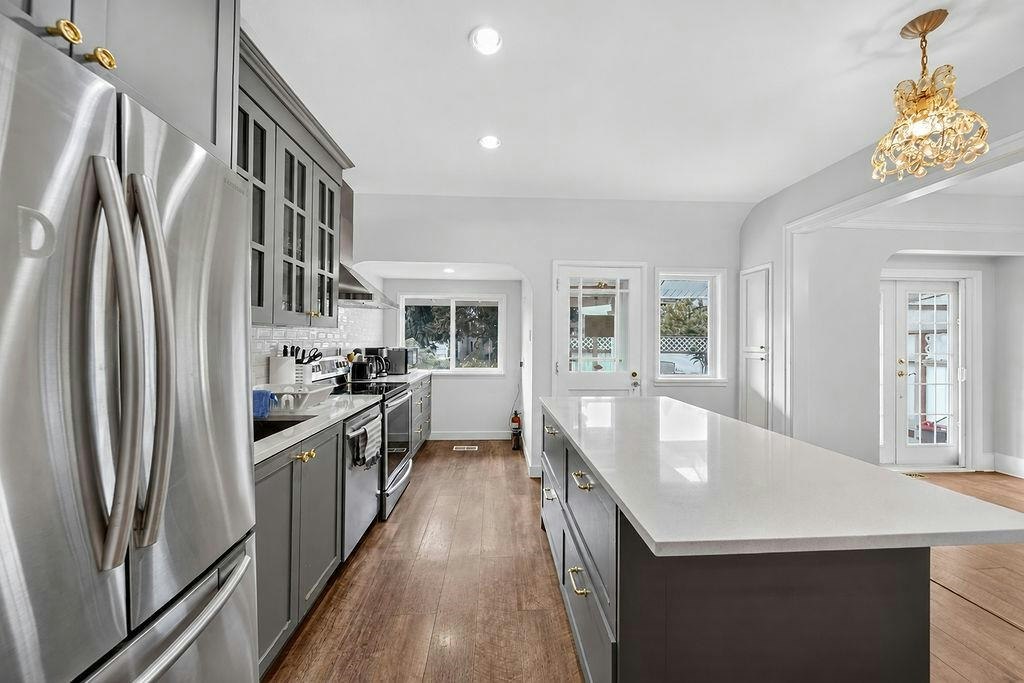 2984 W 39th Avenue, Vancouver, BC, V6N 2Z6 - 8