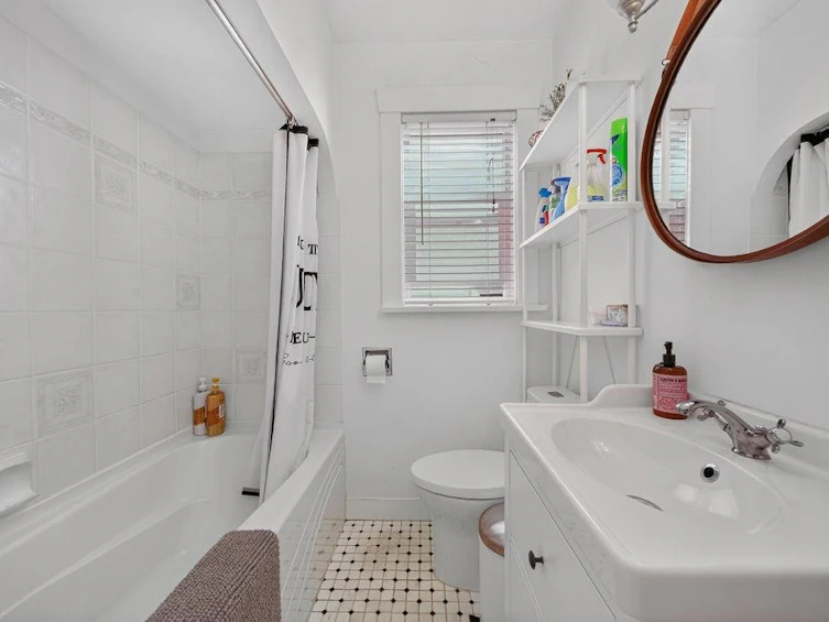 2984 W 39th Avenue, Vancouver, BC, V6N 2Z6 - 11