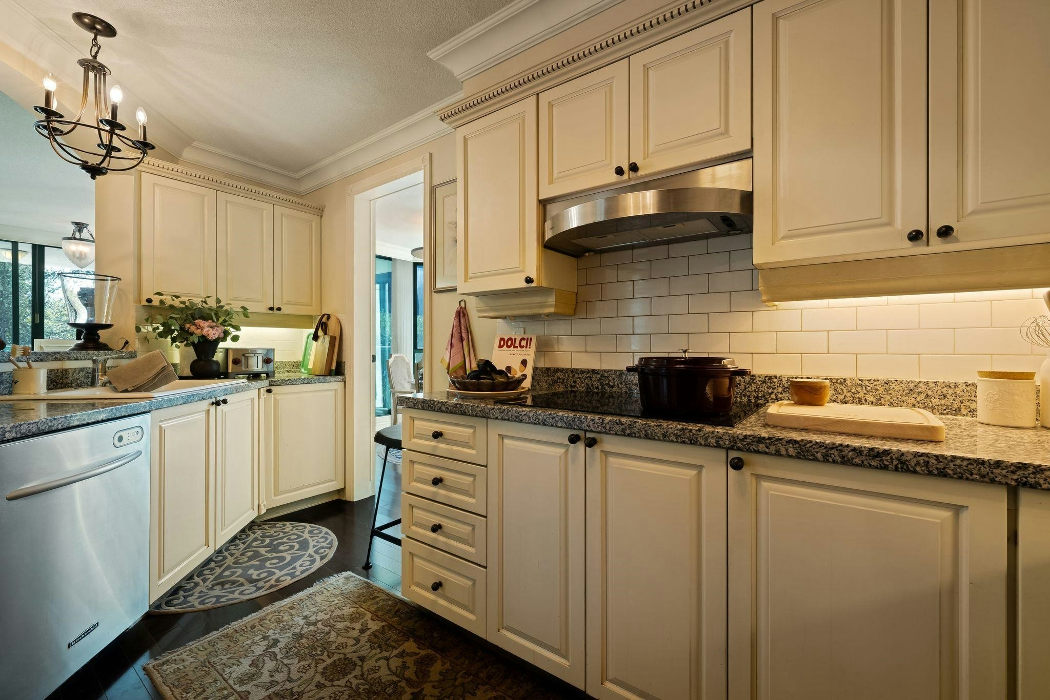 4B-328 Taylor Way, West Vancouver, BC, V7T 2Y4 - 11