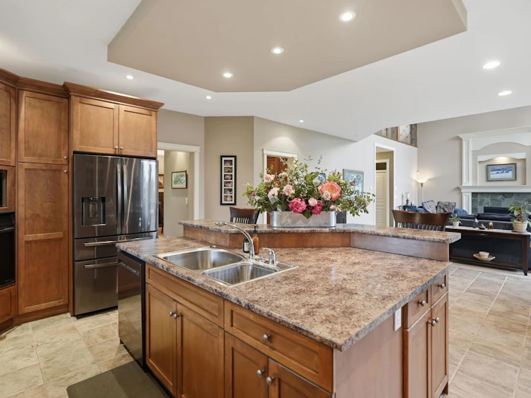 10240 Rolley Crescent, Maple Ridge, BC, V2W 1J9 - 10