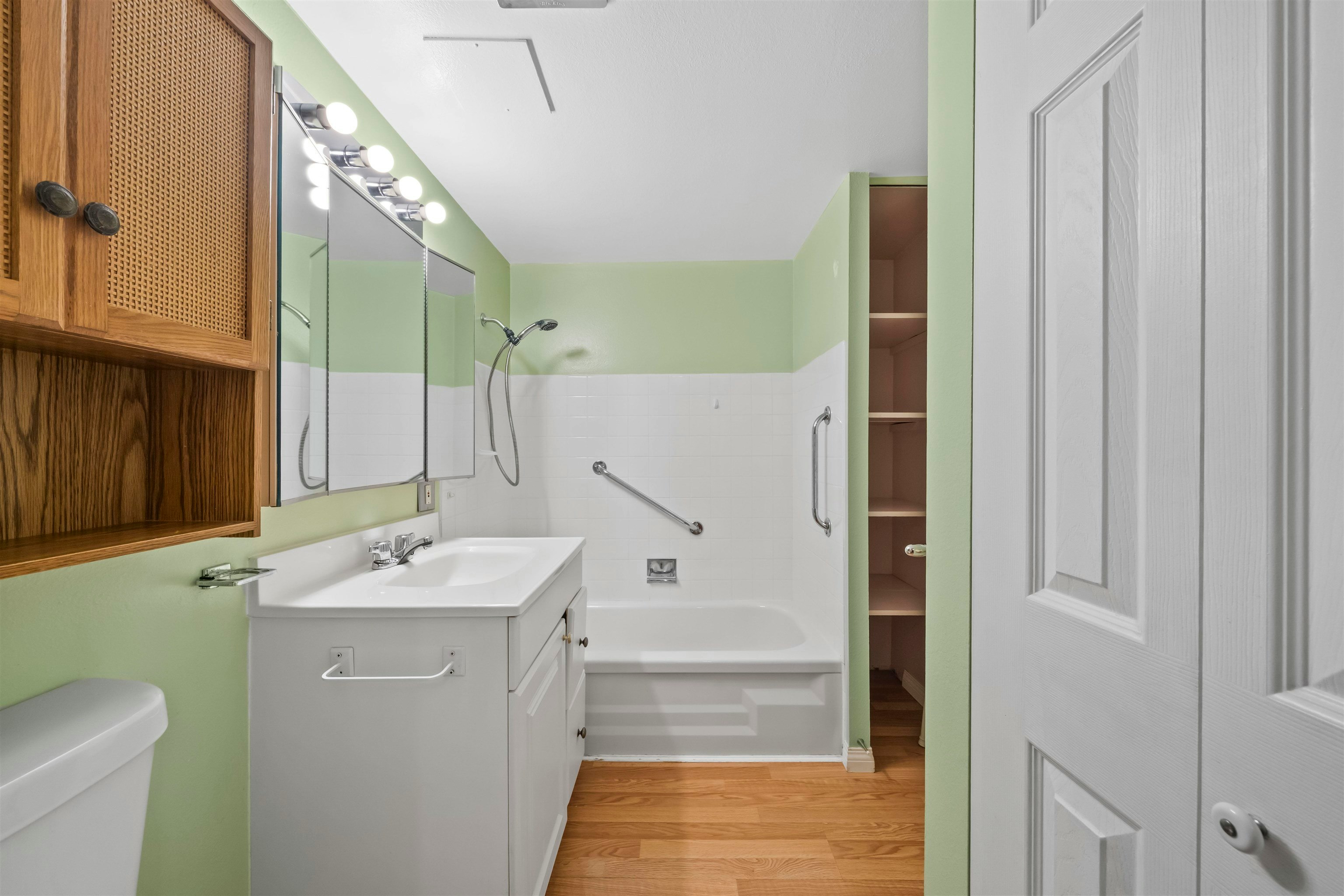 120-9300 Glenacres Drive - 5