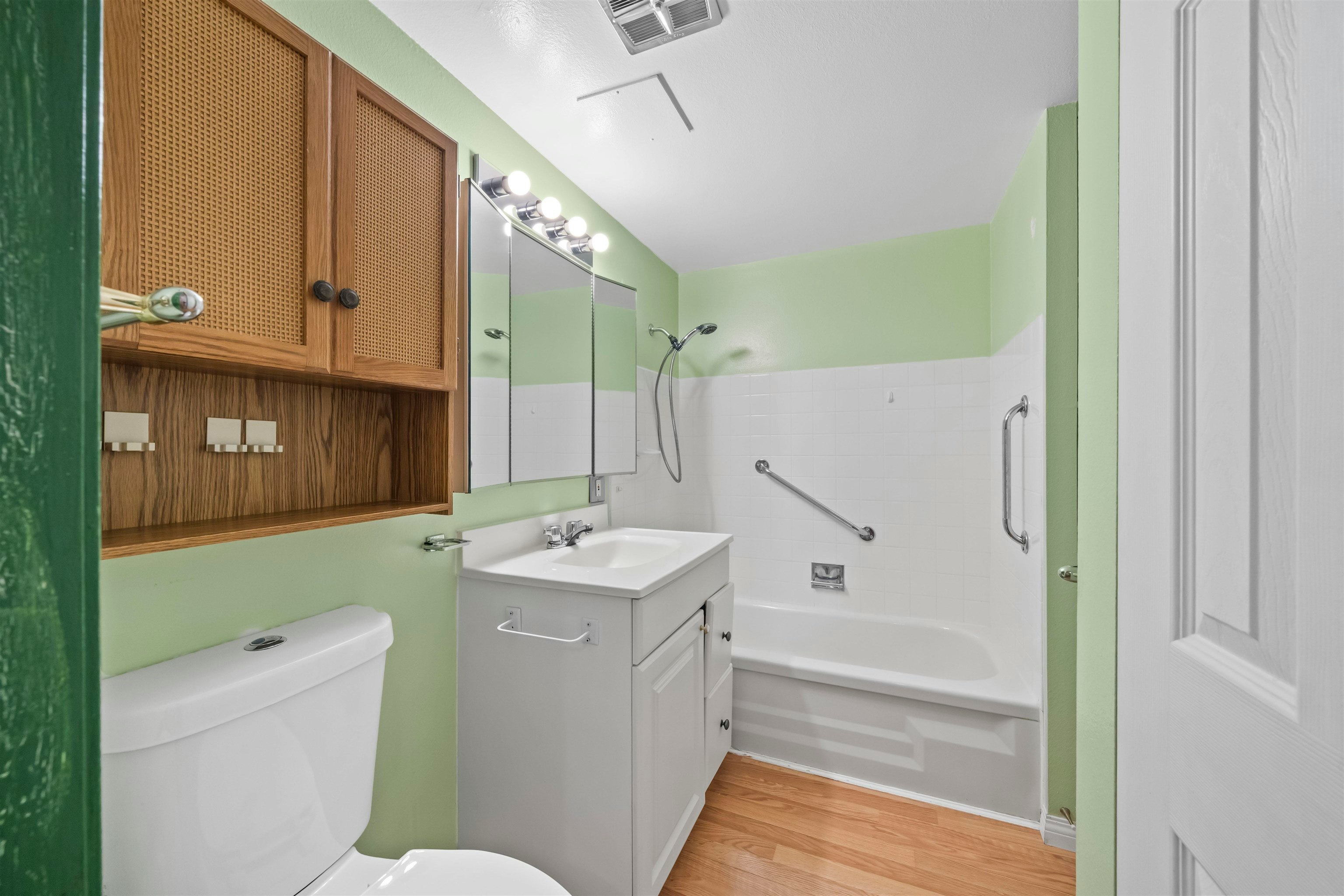 120-9300 Glenacres Drive - 4