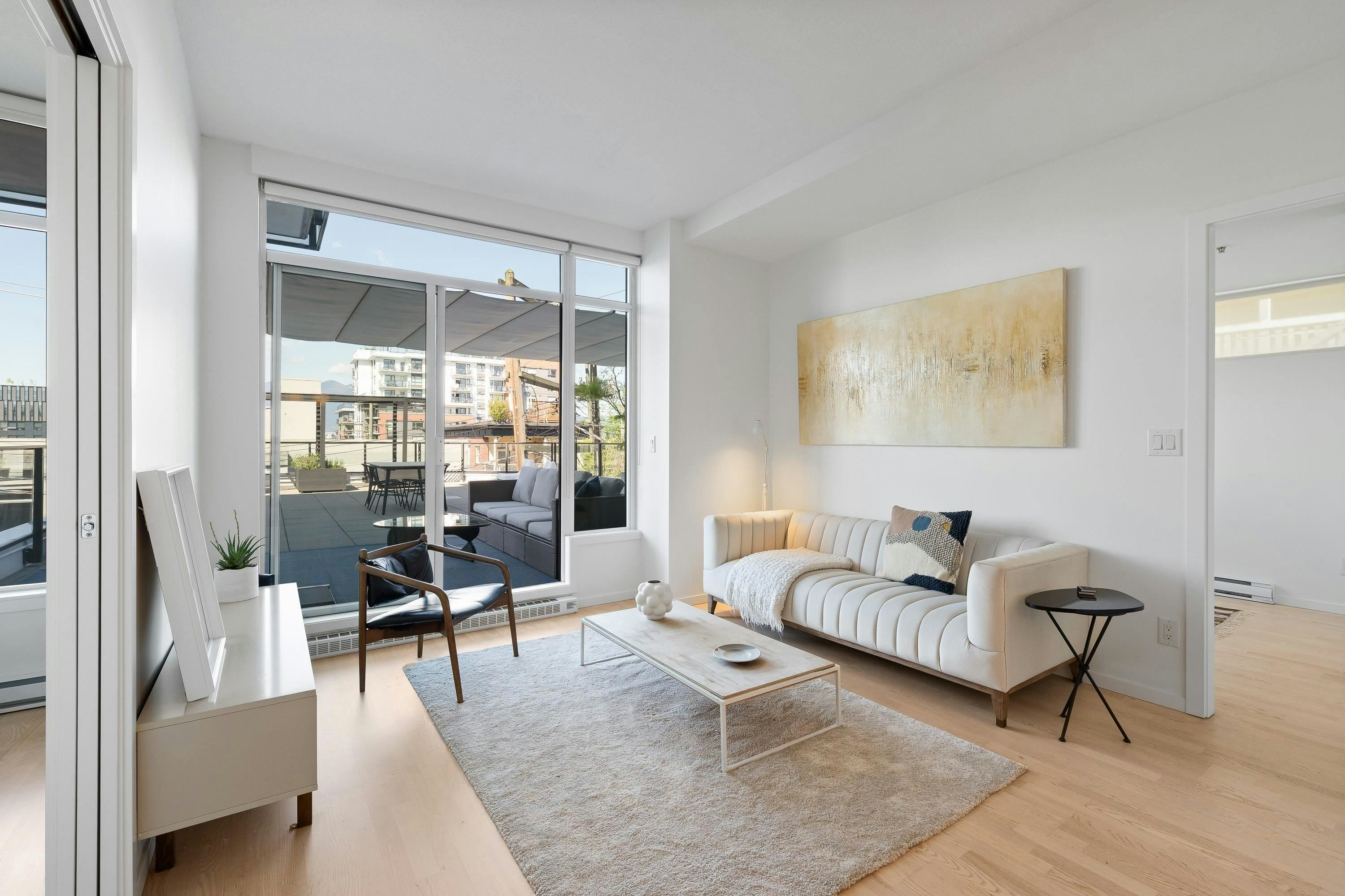 206-133 E 8th Avenue, Vancouver, BC, V5T 1R8