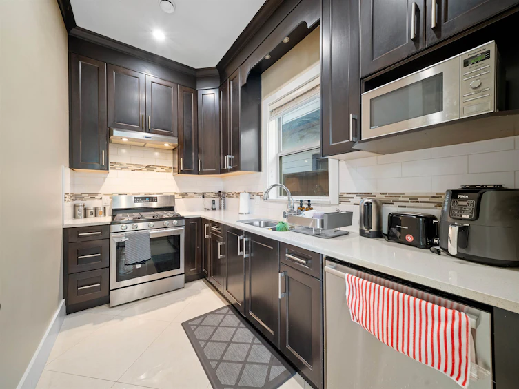 11300 Kingsgrove Avenue, Richmond, BC, V7A 3A9 - 8