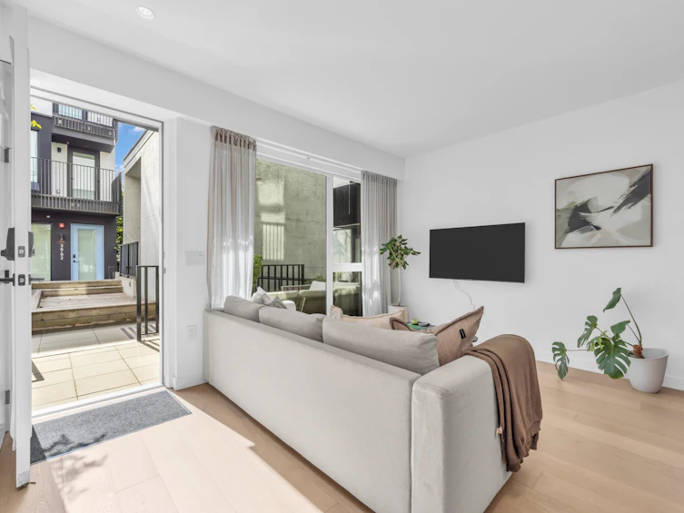 66 W King Edward Avenue, Vancouver, BC, V5Y 0N6 - 9