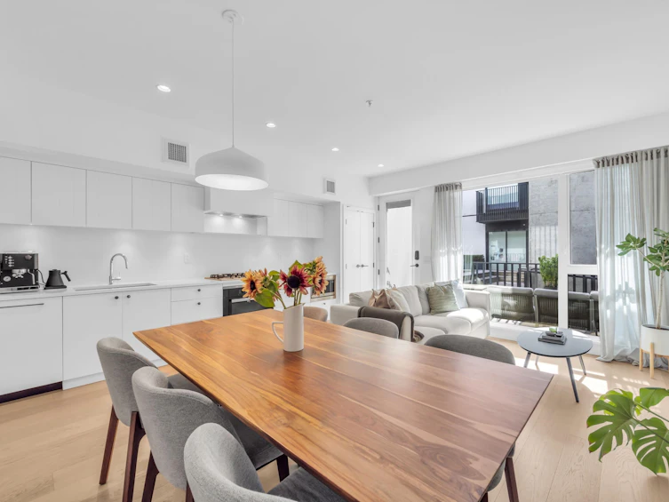 66 W King Edward Avenue, Vancouver, BC, V5Y 0N6