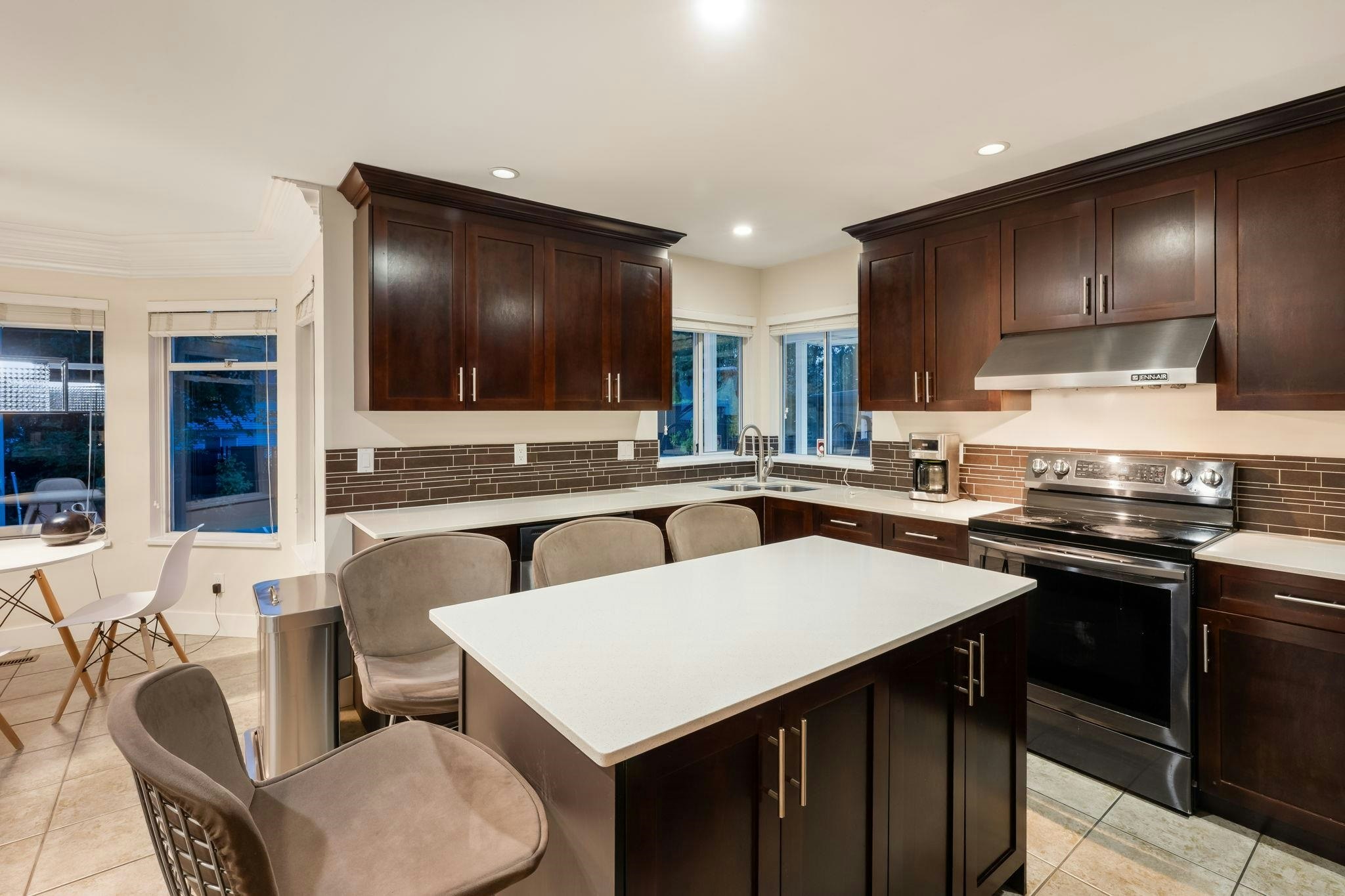 15295 111a Avenue, Surrey, BC, V3R 0G4 - 11